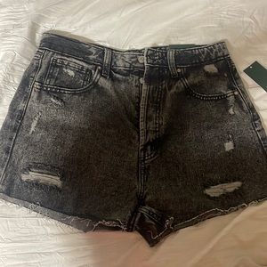 Shorts were too small. Loved the style but wasn’t able to button all the way.